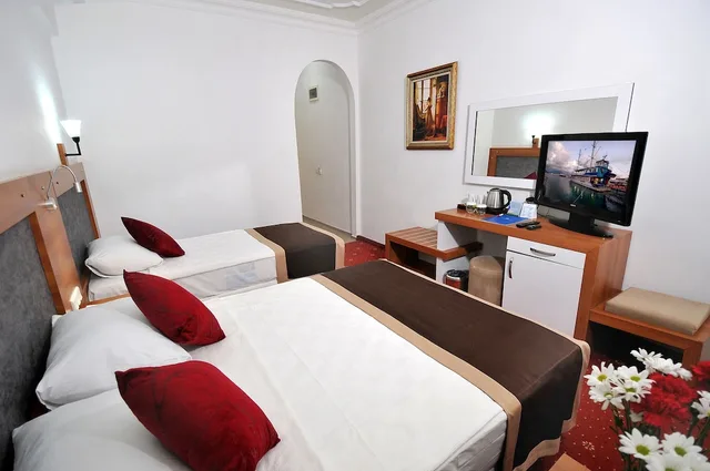 غرفة قياسية بسريرين منفصلين بغرفة نوم واحدة بإطلالة جزئية على البحر، Ramira Beach Hotel 6/7