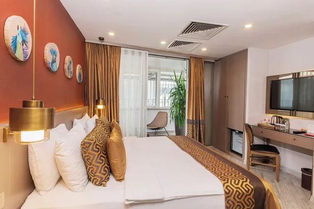غرفة ديلوكس بسرير كوين بشرفة، Ayramin Deluxe Hotel 2/4