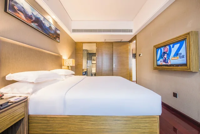 La Perle, Suite, Twin Beds, King Bed, 2 Bathrooms, La Perle International Hotel 1/4