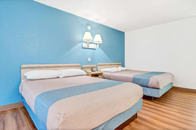 غرفة بسريرين كوين، Motel6 Big Springs, NE 6/10