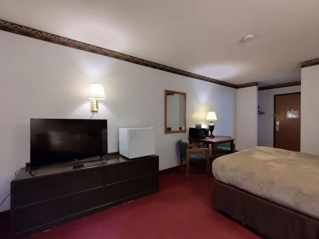 غرفة بسرير كوين، Americas Best Value Inn Suites Clear Lake 4/6