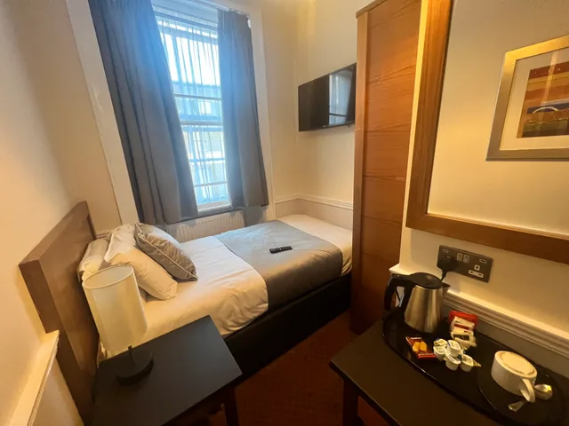 غرفة مفردة، Hotel Cavendish 2/11