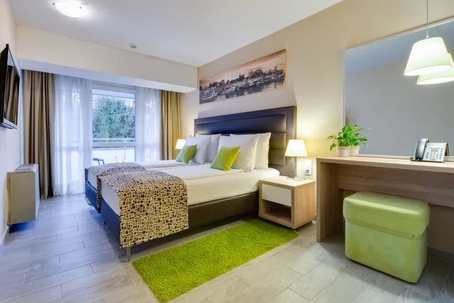 غرفة بريميوم بشرفة، Hotel Pinija 5/9