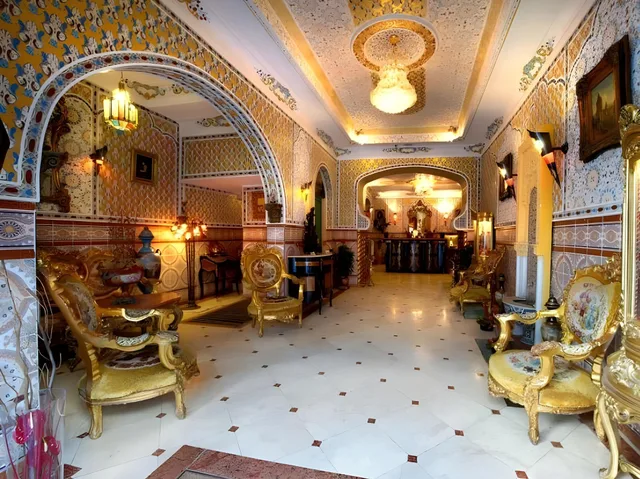 غرفة تُحدَّد عند الوصول، Hotel Mozart 1/2