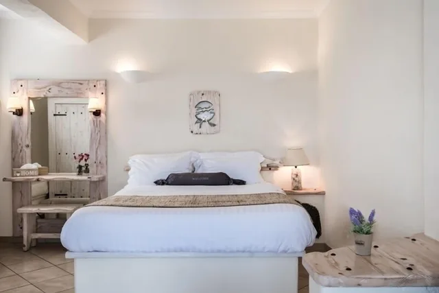 جناح جونيور بشرفة، ATHERMI SUITES 1/4