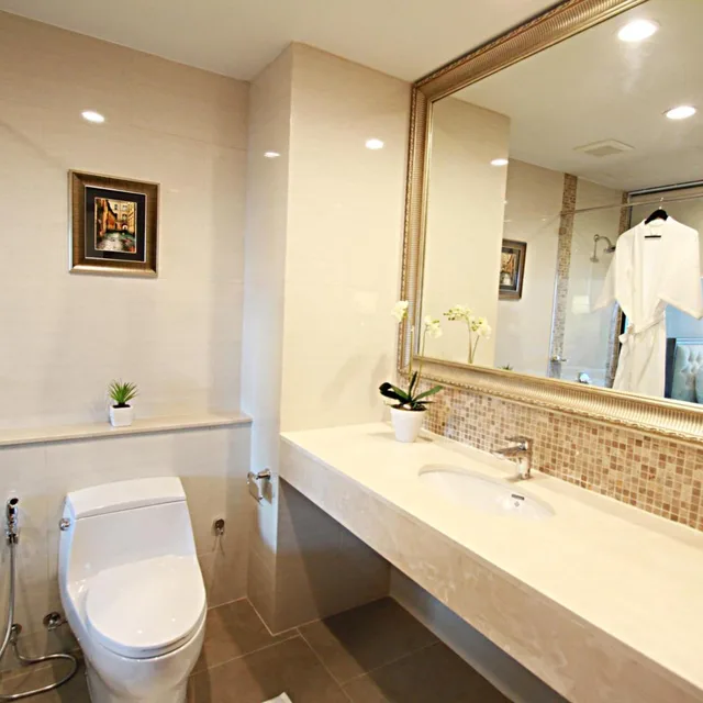Room, King Bed, Balcony, SN PLUS HOTEL 3/4