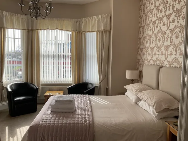 Superior, King Bed, Front House، Glenora Guest House 2/4