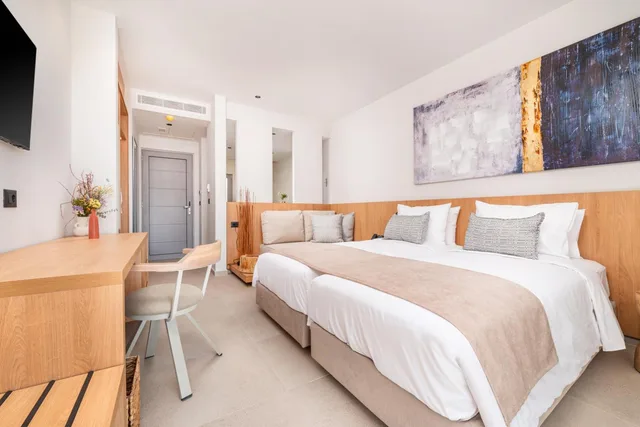 Double Room Premium Swim Up Laguna، Paralos Kyma Dunes - Adults Only 2/6