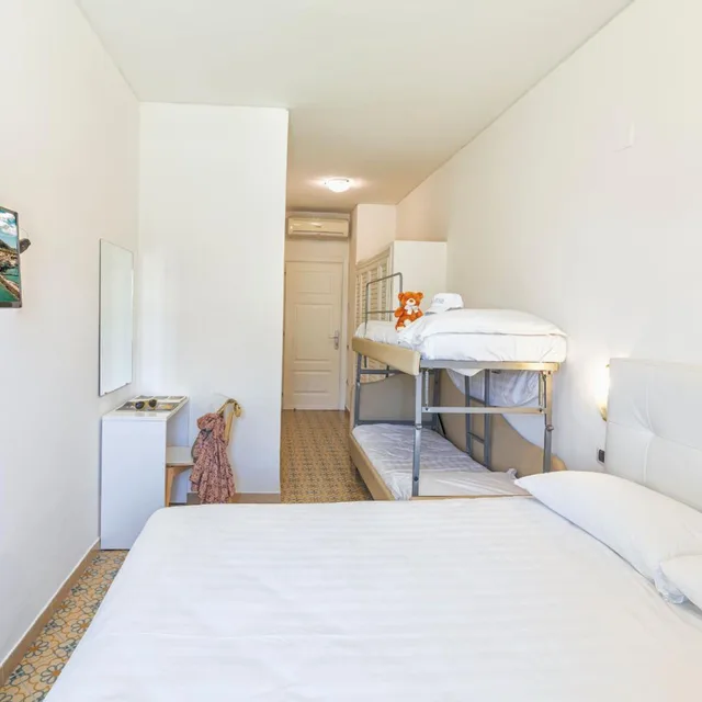 غرفة اقتصادية رباعية، Family Hotel Le Canne&Beauty 2/5