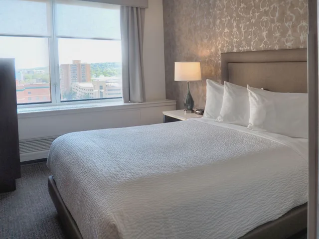 غرفة بسرير كوين، Kahler Grand Hotel 3/5