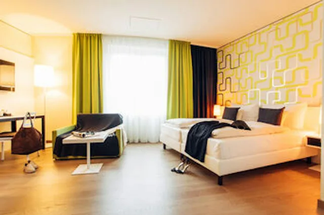 غرفة بسرير فردي تُحدَّد عند الوصول، Harry's Home Zurich Wallisellen 1/1