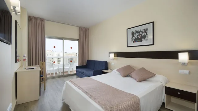 غرفة رباعية بسرير مزدوج بشرفة مع أريكة، Marconfort Griego Hotel Ex Griego Mar 2/7