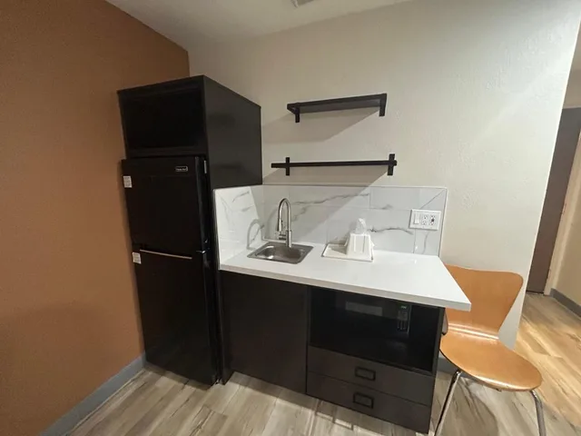 2 Full Beds - Non-Smoking, Kitchen، Studio6 Suites Cameron Park, CA - Folsom 5/5