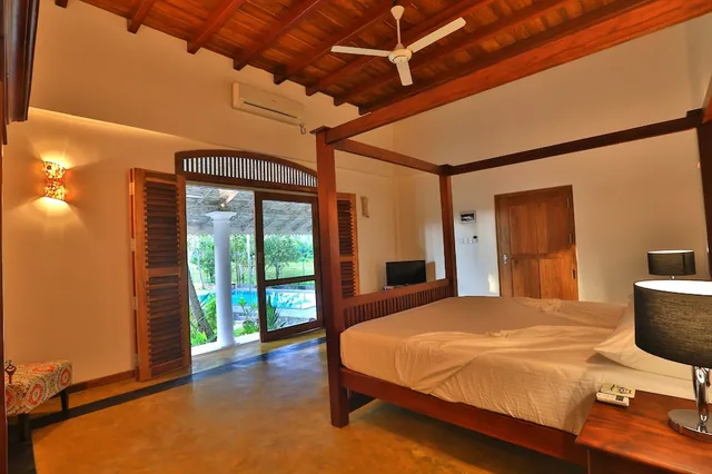 جناح بسرير كينج بإطلالة على المسبح، Amara Villa 1/2