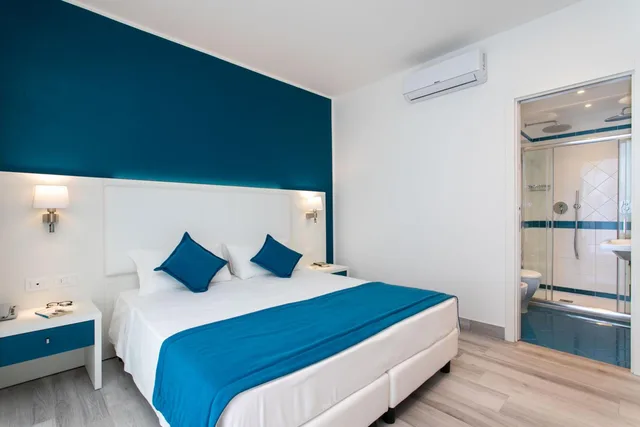 غرفة قياسية بسرير مزدوج أو سريرين منفصلين بشرفة، Hotel Greif 1/8