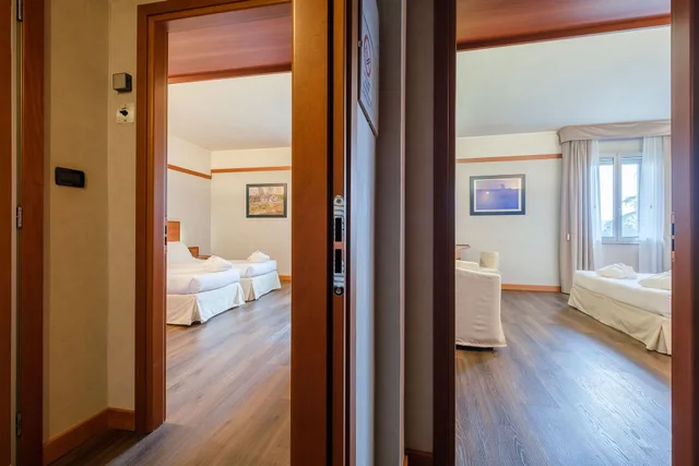 غرفة متصلة عائلية بسرير كوين وسريرين منفصلين، Shg Hotel Bologna 9/10