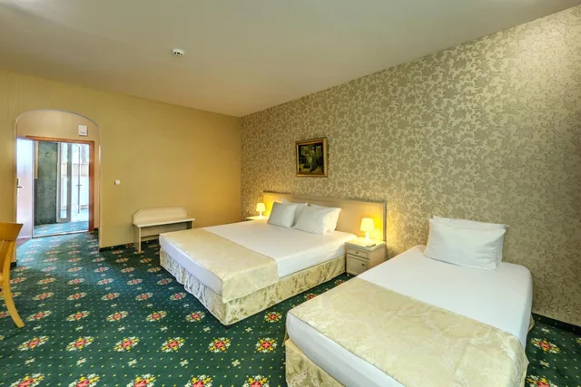 غرفة عائلية، Montecito Hotel Sofia 4/9