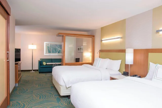 جناح بسريرين كوين مع أريكة لذوي الإعاقة، Springhill Suites Houston Sugar Land 1/5