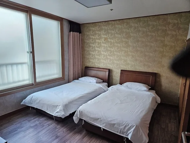 Gold, Suite, Twin Beds، Il Sung Jeju Beach Resort 5/10