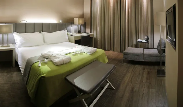 Standard, Murphy Bed, Hotel Melia Braga 3/4