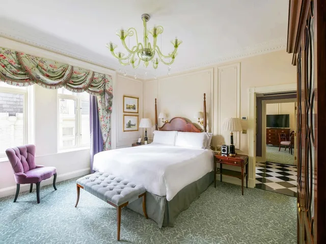 1 Bedroom, Suite, Double Bed, The Savoy Hotel 3/8