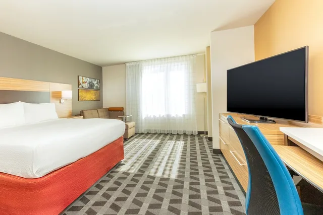 جناح استوديو بسرير كينج مع أريكة، TownePlace Suites Las Vegas Stadium District 4/8