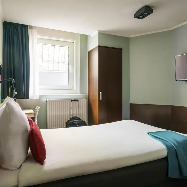 Semi Basement, Small Double، Ibis Styles Amsterdam City 4/10