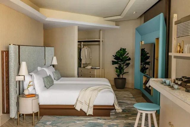 Extra Me, Suite, Double Bed, Sofa، Me Malta 2/4