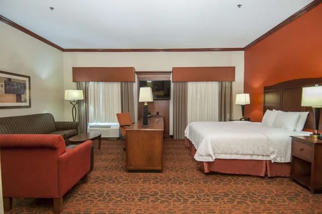 جناح بسريرين كوين بغرفة نوم واحدة، Hampton Inn And Suites Waxahachie 3/10