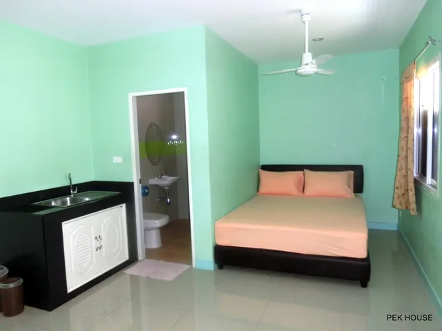 Standard, Double Bed, with Fan، Pek House 1/3