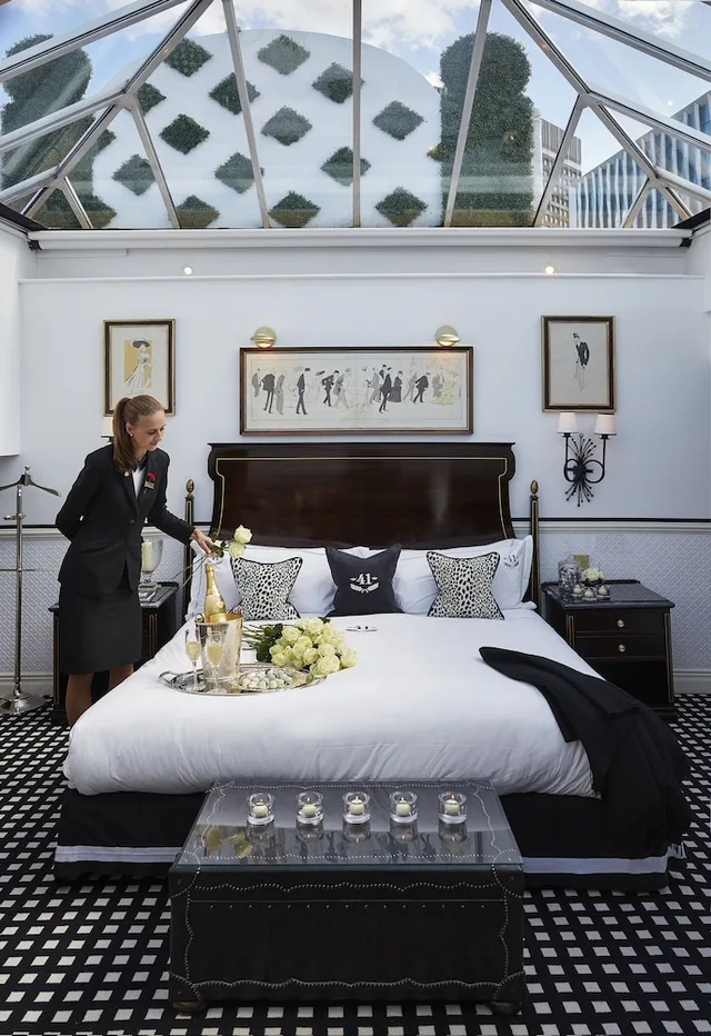 جناح بسرير كينج مع أريكة، Hotel 41 4/8
