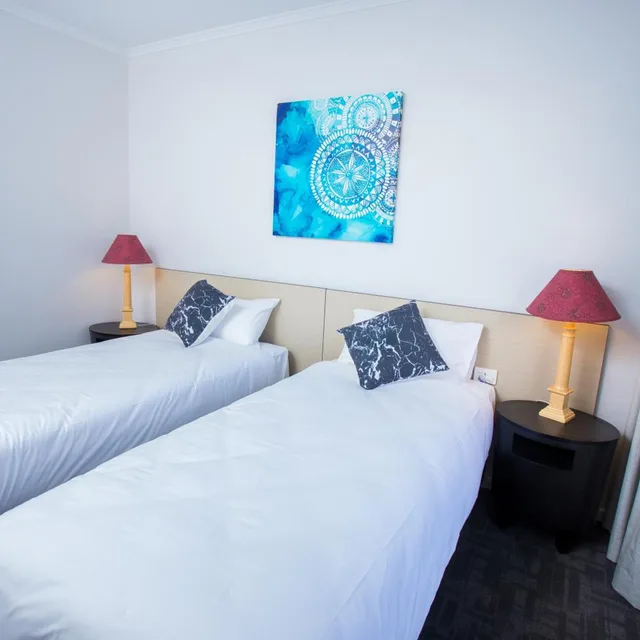 استوديو عائلي، Wilsonton Hotel 5/10