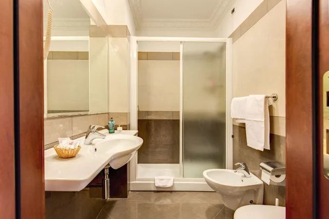 غرفة قياسية مفردة، Hotel Contilia 2/2