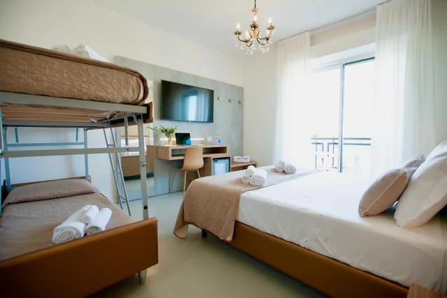 غرفة رباعية بإطلالة على البحر، Hotel Maestri 5/10