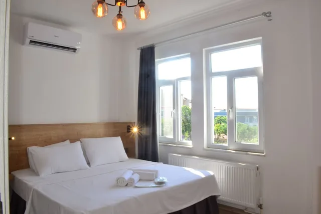 غرفة جونيور بسرير مزدوج بإطلالة على الفناء، Parli Hotel 2/10