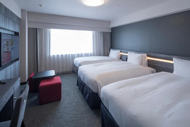 غرفة ثلاثية بسريرين منفصلين مع أريكة، Richmond Hotel Kumamoto Shinshigai 2/2