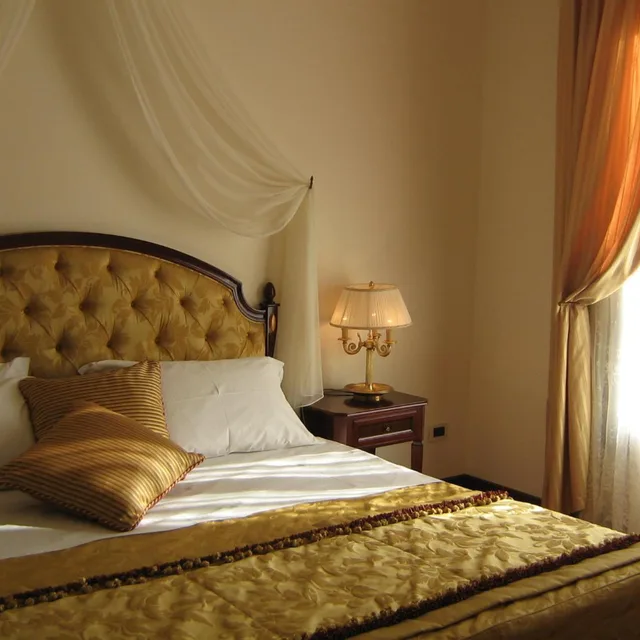 جناح، Grand Hotel Palace 1/4