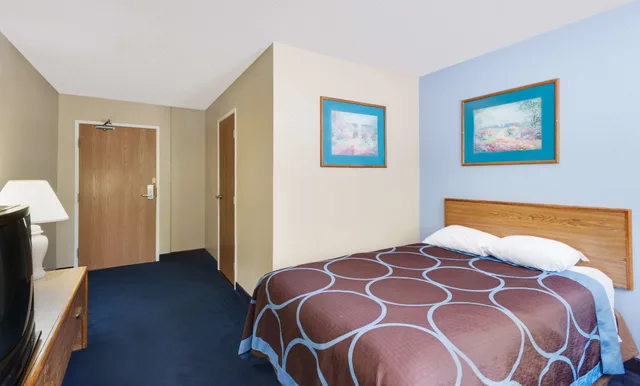 غرفة بسرير مزدوج لذوي الإعاقة، Super 8 by Wyndham Newburgh/West Point Near Stewart Airport 5/6