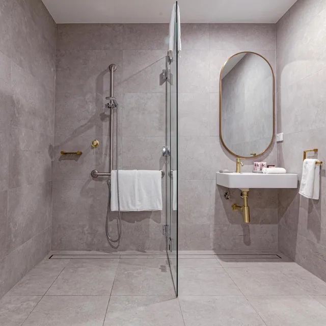 جناح بغرفتي نوم لذوي الإعاقة، Astina Suites Penrith 7/10
