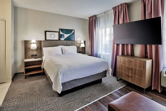 جناح استوديو بسرير كوين بمطبخ، Staybridge Suites Albuquerque Airport 1/5