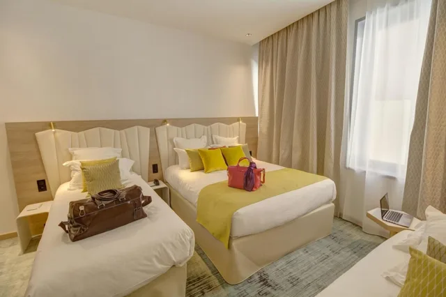 Family, Multiple Beds، Best Western Plus Hotel Comedie Saint-Roch 1/9