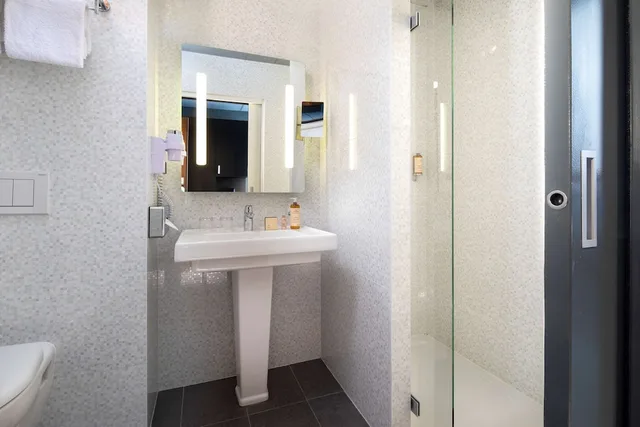 غرفة كلاسيكية بسرير كوين، Best Western Plus Hotel Isidore 9/10