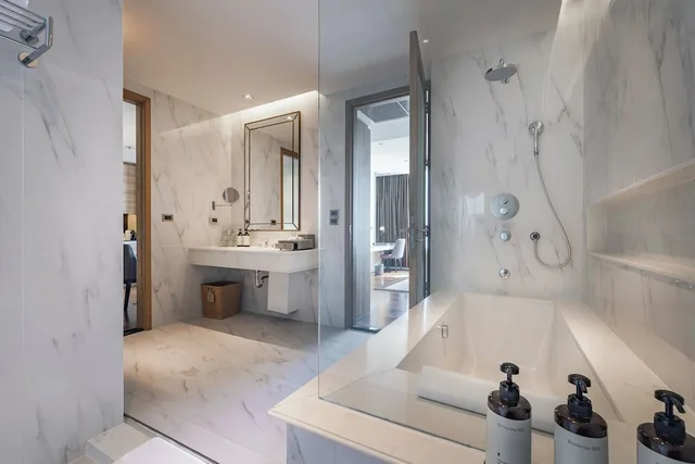جناح بسرير كينج بشرفة، MUU Bangkok Hotel 10/10