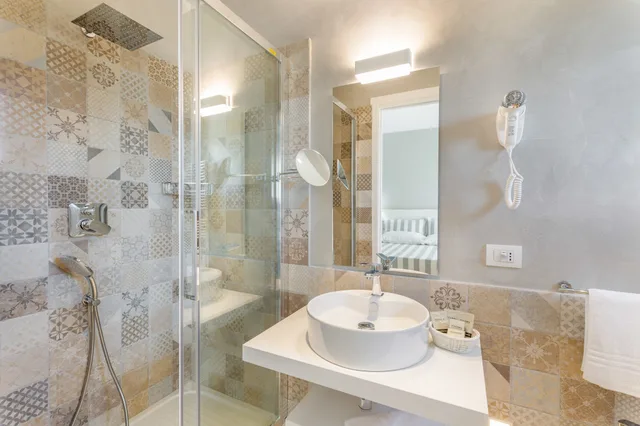 Room, Triple, Queen Bed, Vineyard View, Tenuta Petra Bianca 4/5