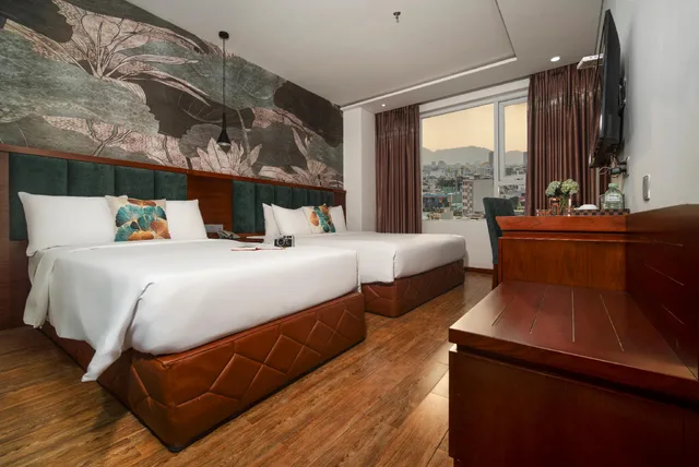 Renovated, Deluxe, Triple, 1 Double and 1 Single Bed، Crystal Hotel 1/1