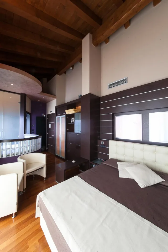 جناح بإطلالة على البحيرة بجاكوزي، Hotel Aurora 1/10