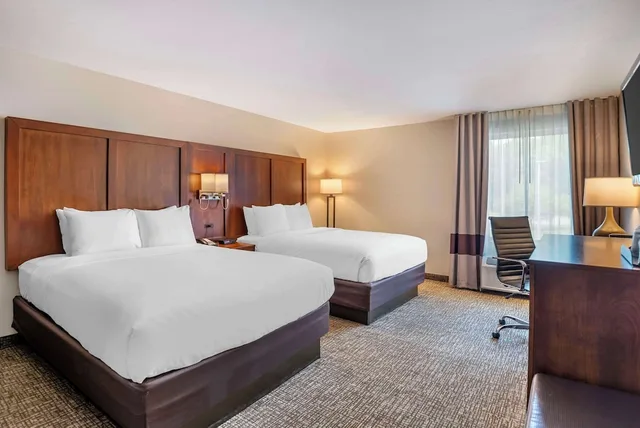 Room, 2 Queen Beds, Pet Friendly, Comfort Inn Petersburg Fort Lee Area 3/10