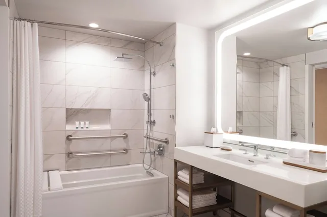 Studio, King Bed, Theme Park View, Sofa, Balcony، The Westin Anaheim Resort 5/7