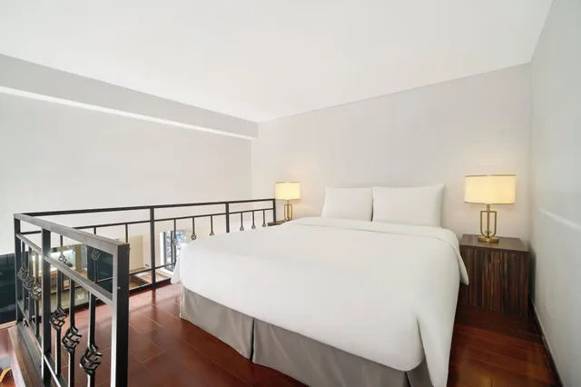 لوفت عائلي، Oakwood Hotel and Apartments Saigon 1/4