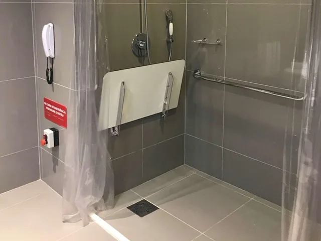 غرفة سوبيريور بسرير كوين لذوي الإعاقة، Novotel Curitiba Batel Hotel 8/8